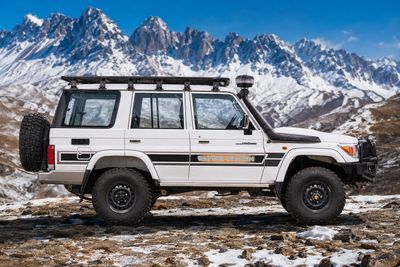 HELSINKI TURBO WAGON BODY STRIPES KIT : J76-SERIES TOYOTA LAND CRUISER (WAGON)
