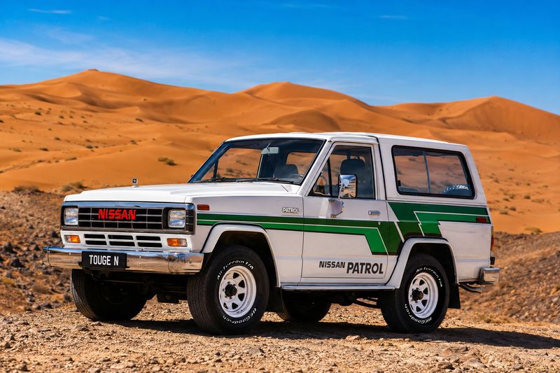 LIGHTNING RIDGE BODY STRIPES KIT : 1980-1989 MQ/MK/160 NISSAN PATROL (SWB)