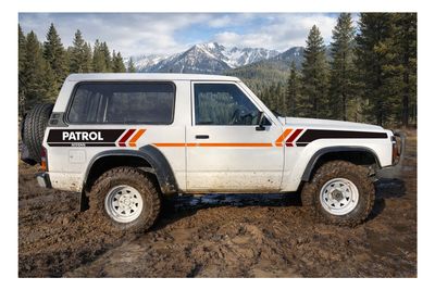 TERRIGAL BODY STRIPES KIT : 1987-1997 GQ/Y60 NISSAN PATROL (SWB)