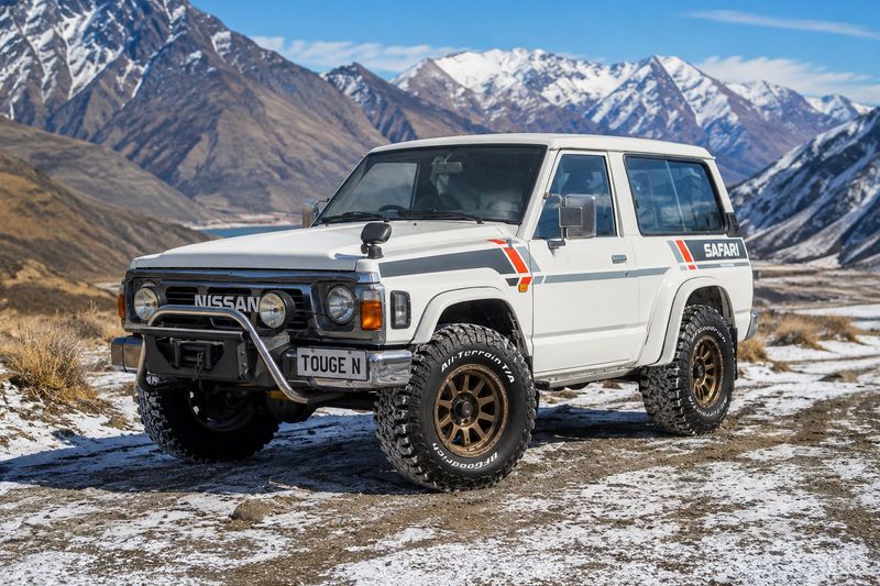 TERRIGAL BODY STRIPES KIT : 1987-1997 GQ/Y60 NISSAN PATROL (SWB)