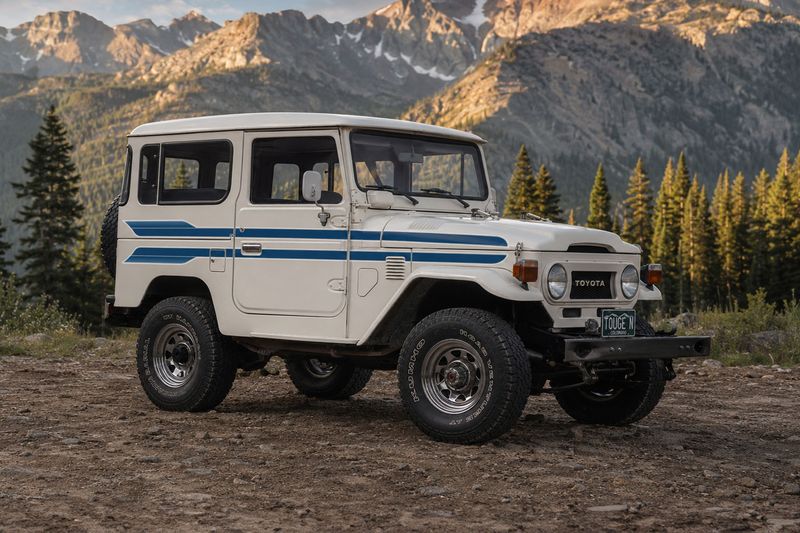 WAWASET BODY STRIPE KIT : J40-SERIES TOYOTA LAND CRUISER (SWB)