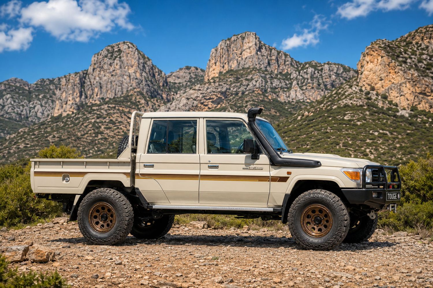 BROOME LITE BODY STRIPES KIT : J75/J79-SERIES TOYOTA LAND CRUISER (DUAL-CAB)