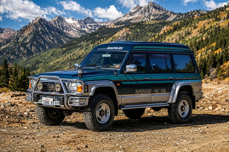 YOKOHAMA BODY STRIPES KIT : 1987-1997 GQ/Y60 NISSAN PATROL (WAGON)