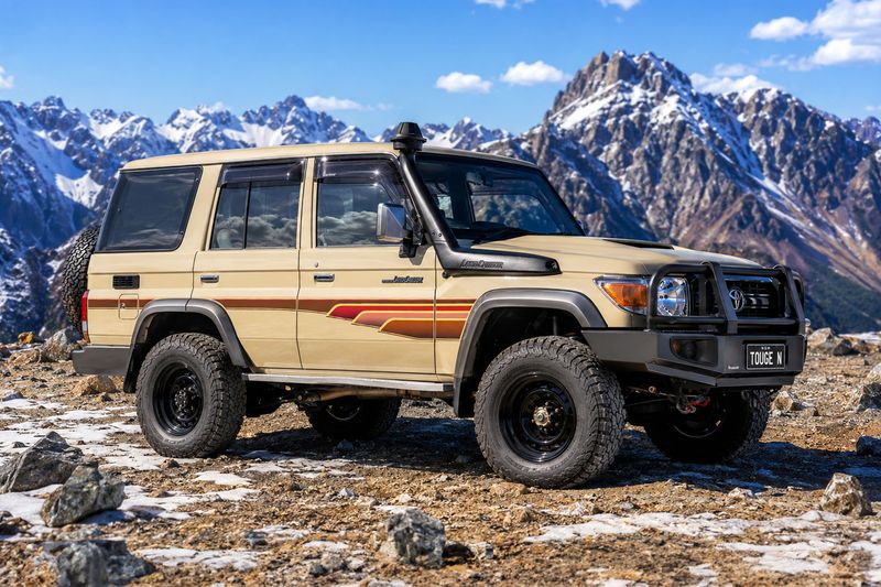 MUSCAT BODY STRIPES KIT : J76-SERIES TOYOTA LAND CRUISER (WAGON)