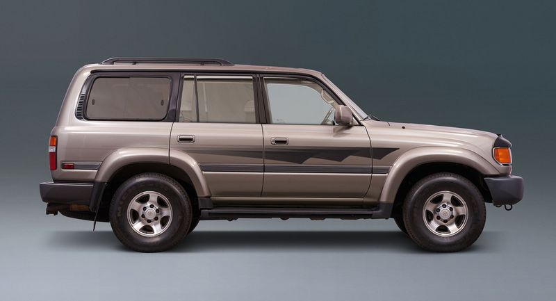 DUBBO BODY STRIPE KIT : 1994-1997 J80 TOYOTA LAND CRUISER (WAGON)