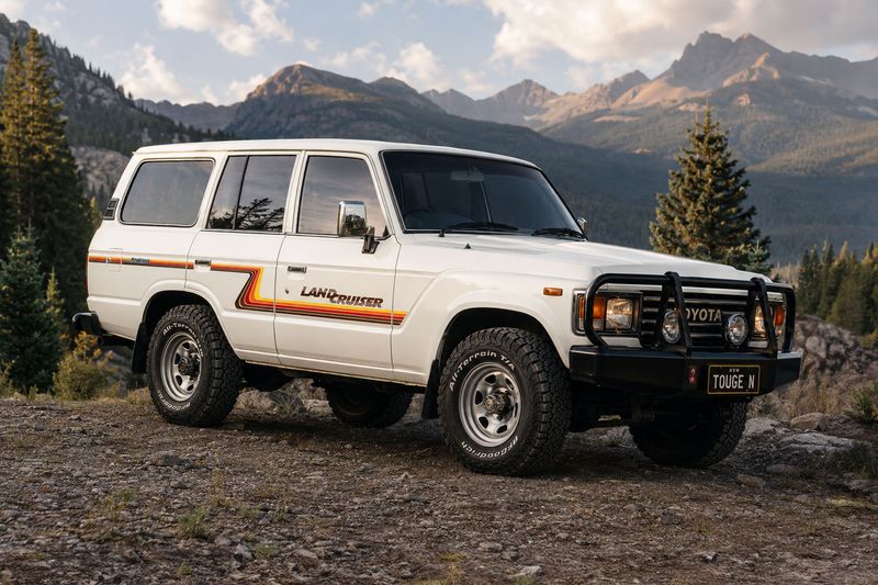 SIMPSON BODY STRIPE KIT : TOYOTA LAND CRUISER J60