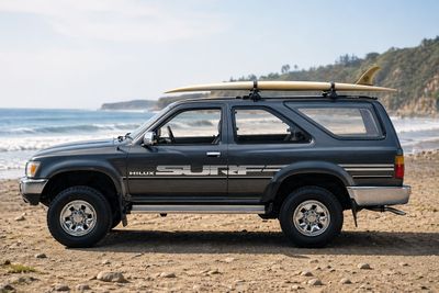 SURF SERIES-II BODY DECAL KIT : 1989-1995 TOYOTA HILUX SURF (GEN-2)