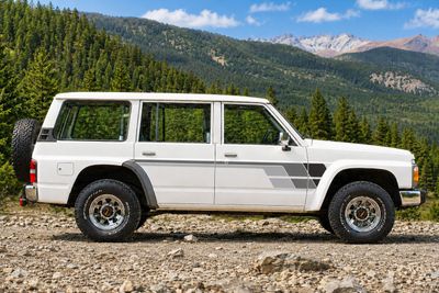 OMAN TYPE-2 BODY STRIPES KIT : GQ/Y60 NISSAN PATROL/SAFARI
