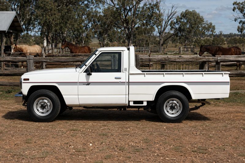 BOURKE BODY STRIPES KIT : 1980-1989 MQ/MK/160 NISSAN PATROL UTE/PICKUP