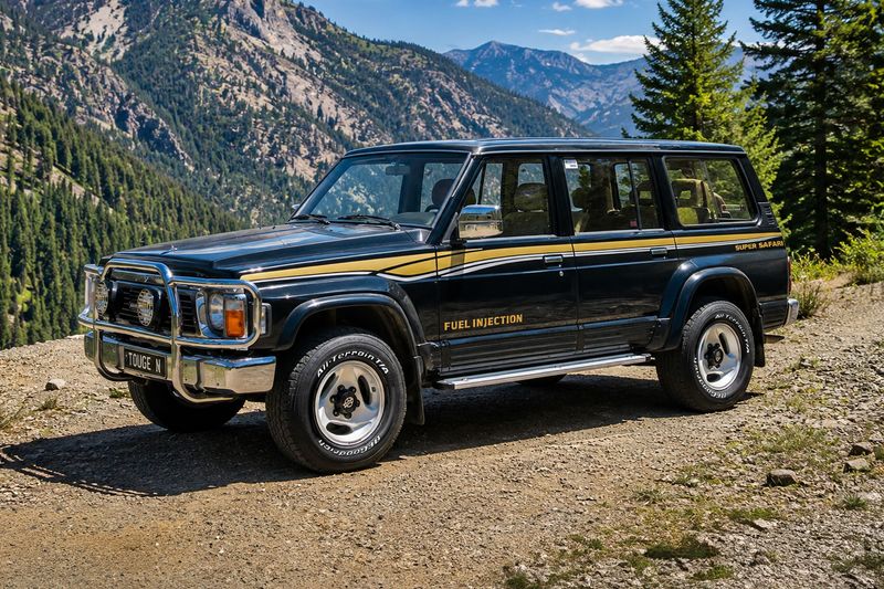 SUPER SAFARI TYPE-4 BODY STRIPE DECAL KIT : GQ/Y60 NISSAN PATROL/SAFARI