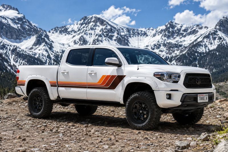 SEATTLE MK-II BODY STRIPE KIT : TOYOTA TACOMA (2016-2023)