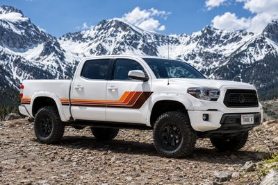 SEATTLE MK-II BODY STRIPE KIT : TOYOTA TACOMA (2016-2023)