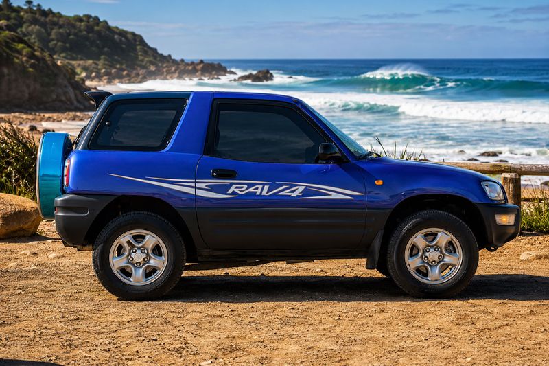 TRIBAL BODY DECAL SET : TOYOTA RAV4 (1994-2000) (XA10)