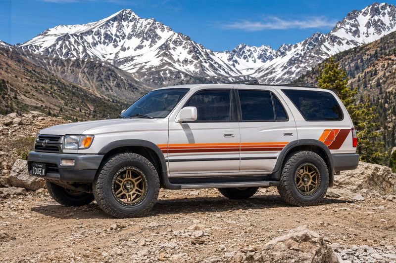 SEATTLE TYPE-II BODY STRIPE KIT : 1995-2002 TOYOTA HILUX SURF / 4-RUNNER (GEN-3)