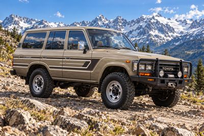 MACARTHUR TYPE-2 BODY STRIPE KIT : TOYOTA LAND CRUISER 60-SERIES