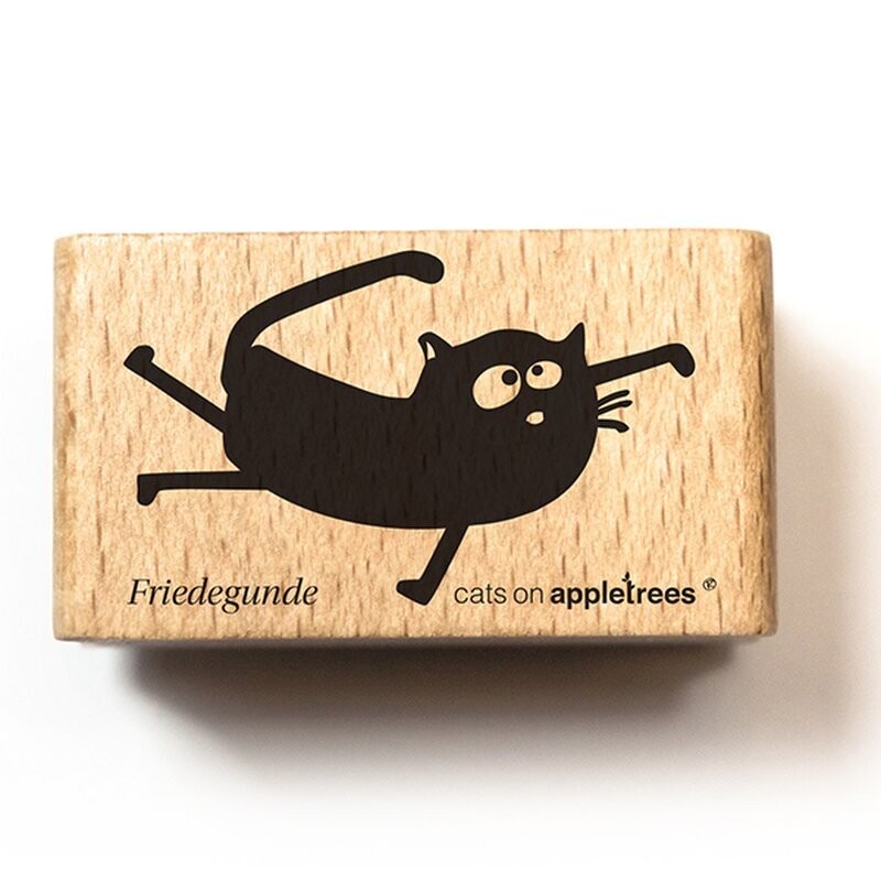 Cats on appletrees - Gato Friedegunde nadando