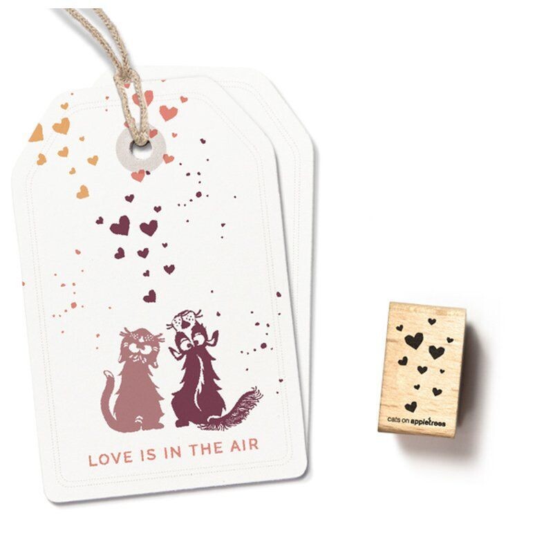 Cats on appletrees - Lluvia de Corazones