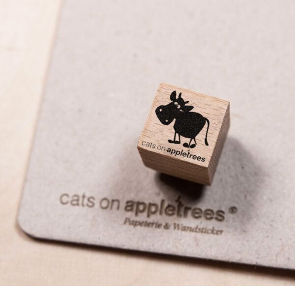 Cats on appletrees - Vaca Erika Mini