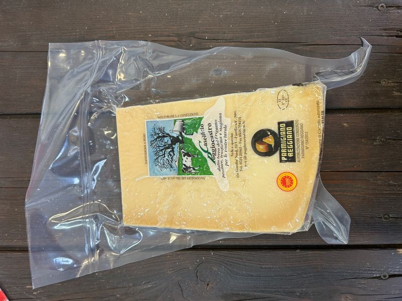 PARMIGIANO REGGIANO SOTTOVUOTO 38/40 MESI 1 KG POGGIOCASTRO