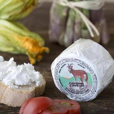 CAPRINO DI PURA CAPRA 110GR SCATOLA DA 10 CAPRINI ALTA LANGA CAPRINO DI PURA CAPRA 110GR SCATOLA DA 10 CAPRINI ALTA LANGA