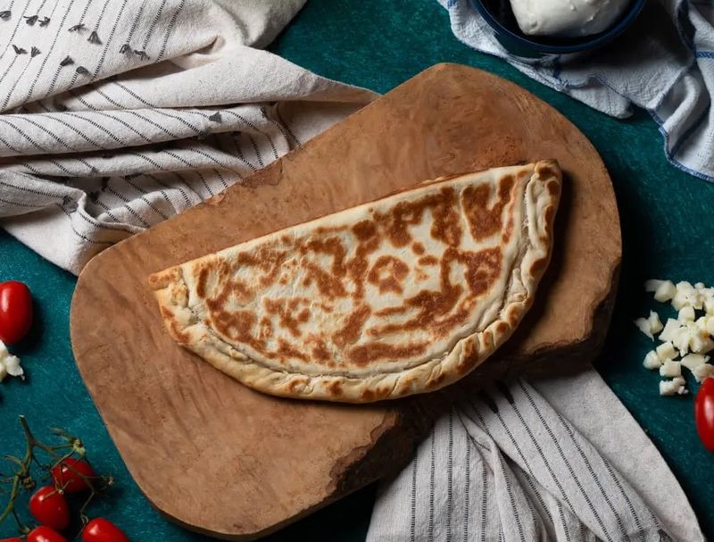 CRESCIONE TRADIZIONALE POMODORO E MOZZARELLA 300GR MANU IN PASTA SCATOLA DA 2 CONFEZIONI