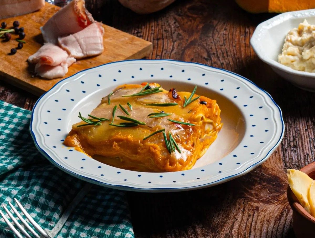 LASAGNE ZUCCA, LARDO D'ARNAD E ROSMARINO LA MANU IN PASTA