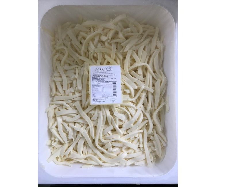 STRINGHE DI MOZZARELLA VASCA DA 3 KG SASSANO