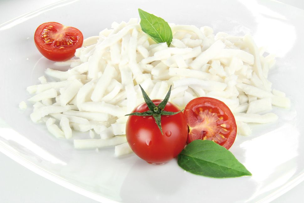 STRINGHE DI MOZZARELLA VASCHETTA DA 1 KG LATTE 100% ITALIANO LATTERIA DEL MOLISE