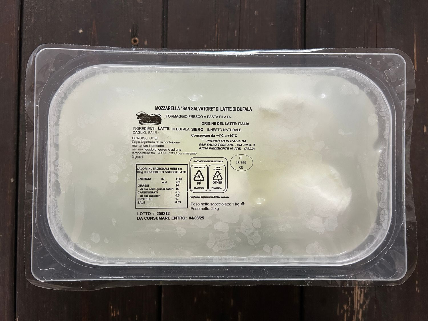 BUFALA CAMPANA DOP SFUSA IN ACQUA VASCA DA 1 KG SAN SALVATORE BUFALA CAMPANA DOP SFUSA IN ACQUA VASCA DA 1 KG SAN SALVATORE