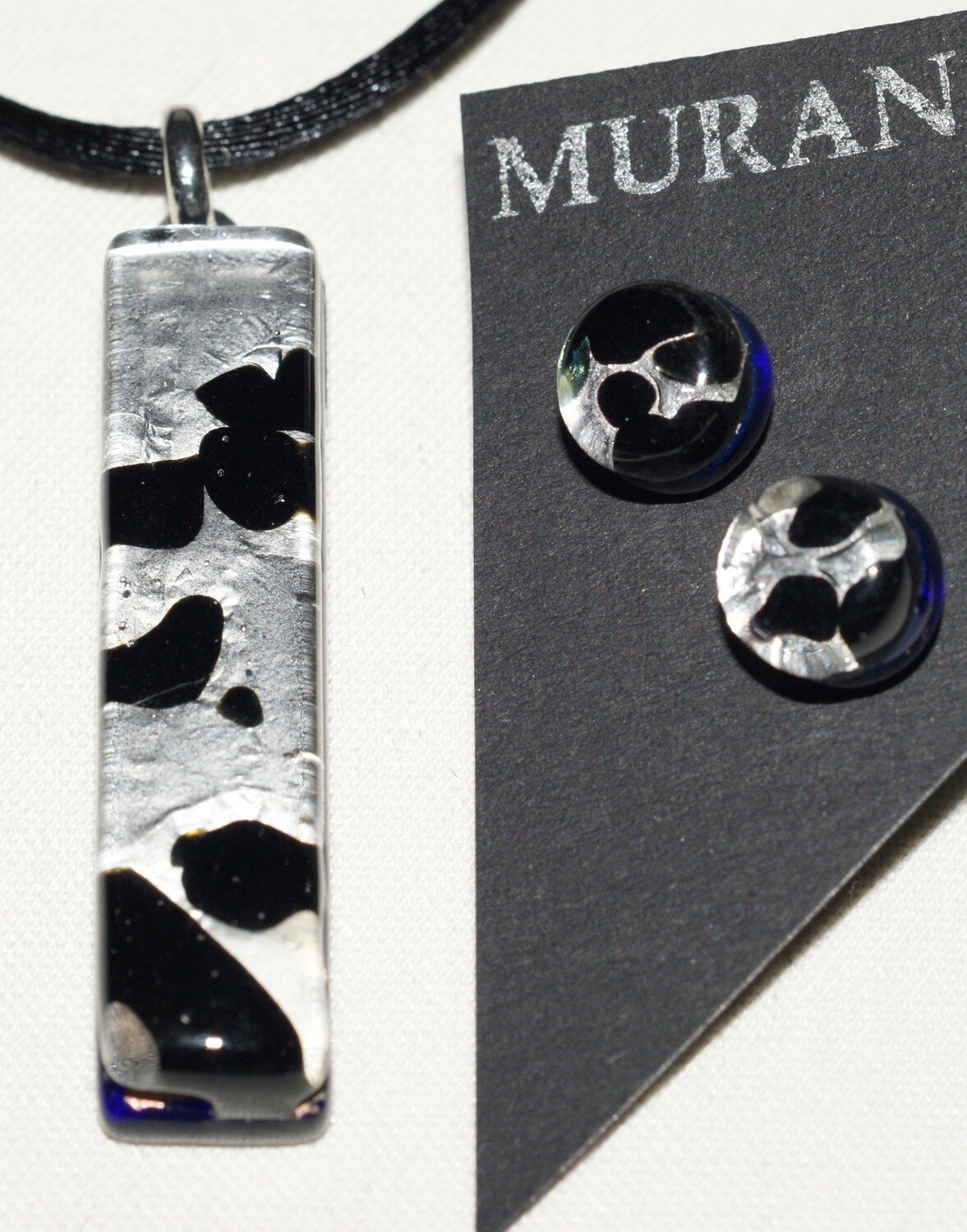 Set POA pendant  1x4.5cm / Earrings silver-black