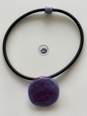 Necklace GREENDESI pendant 55mm, violet