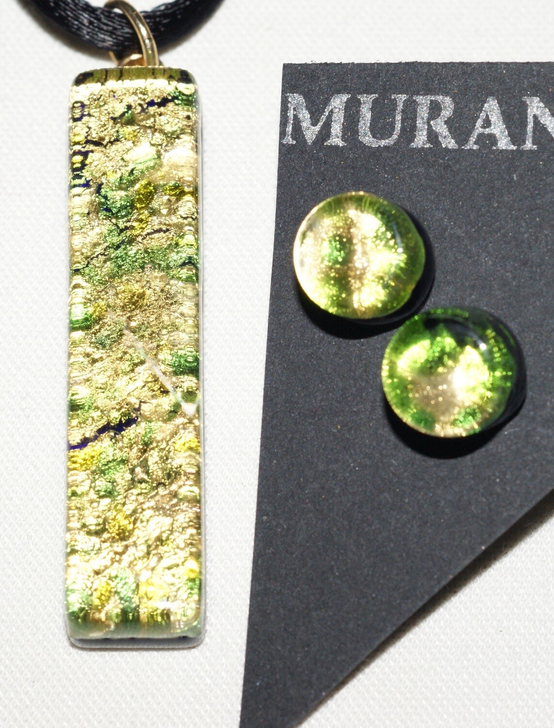 Set POA pendant 1x4.5cm / Earrings gold-light green