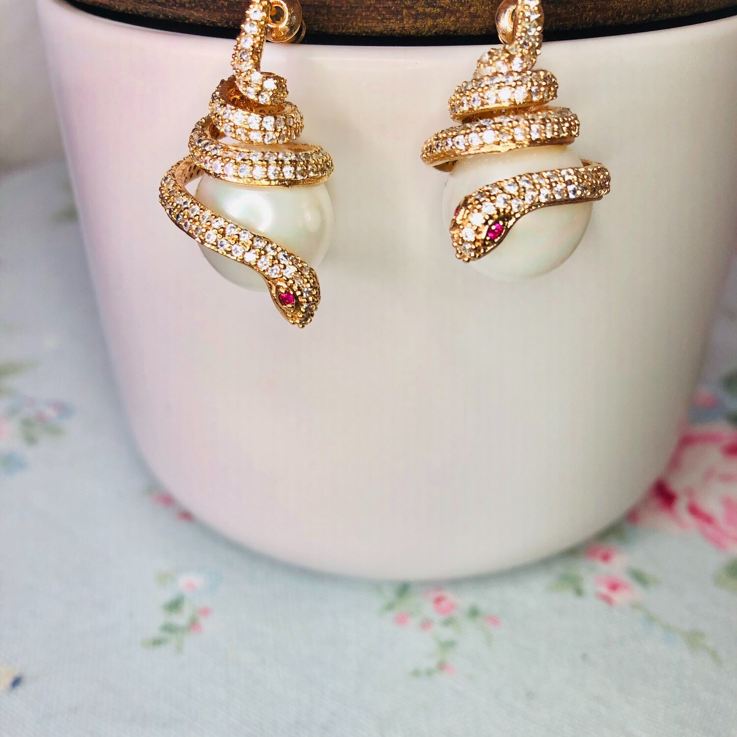 Ohrstecker Snake mit Perle