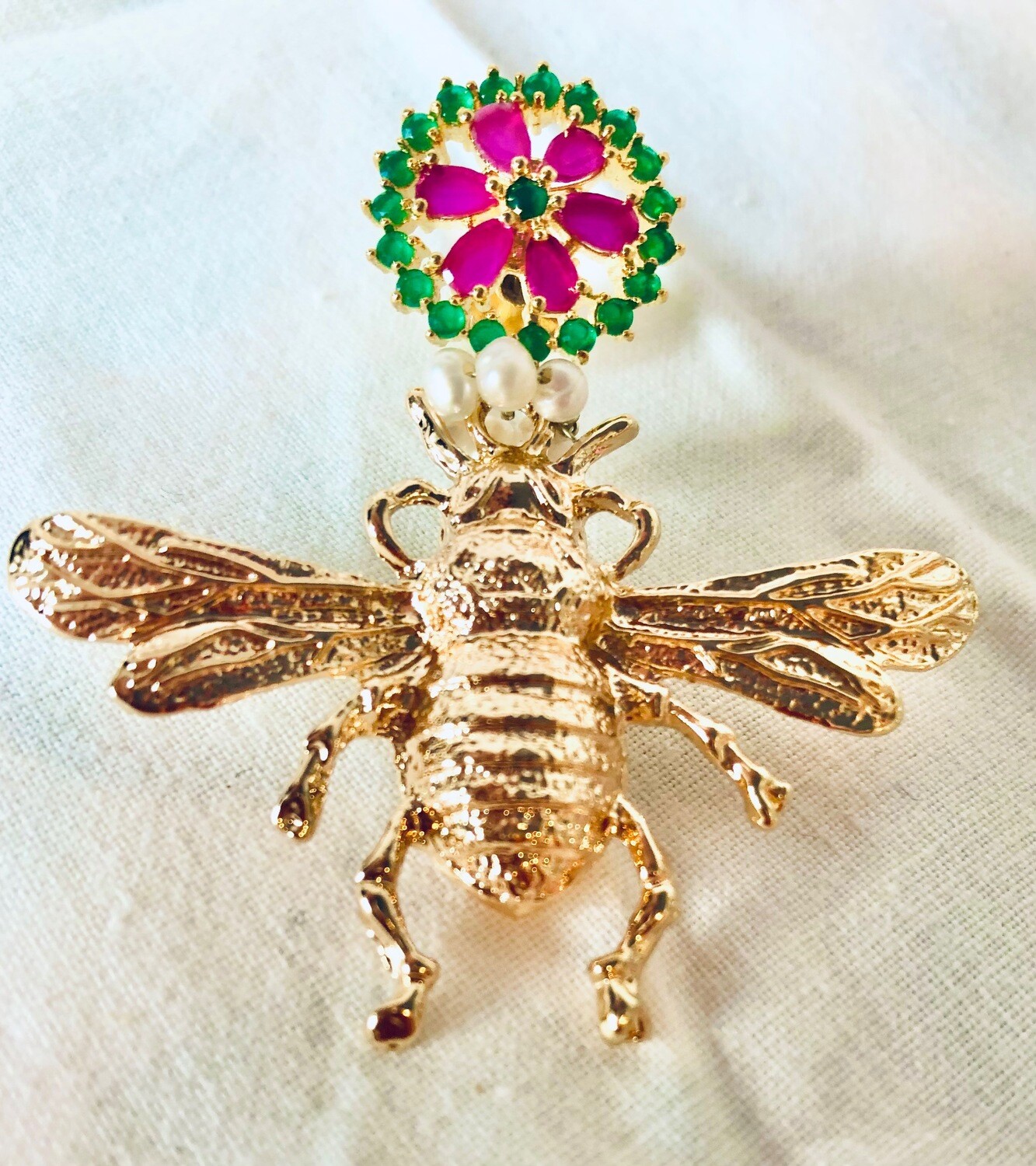 Bienen Königin ,opulenter Ohrring mit Edelstein Stecker
