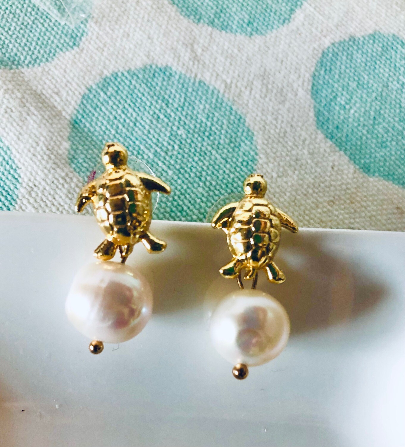 Lissi Schidkröten Ohrring mit Perle