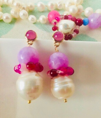 Viola große Barockperle und einem Kranz in Pink