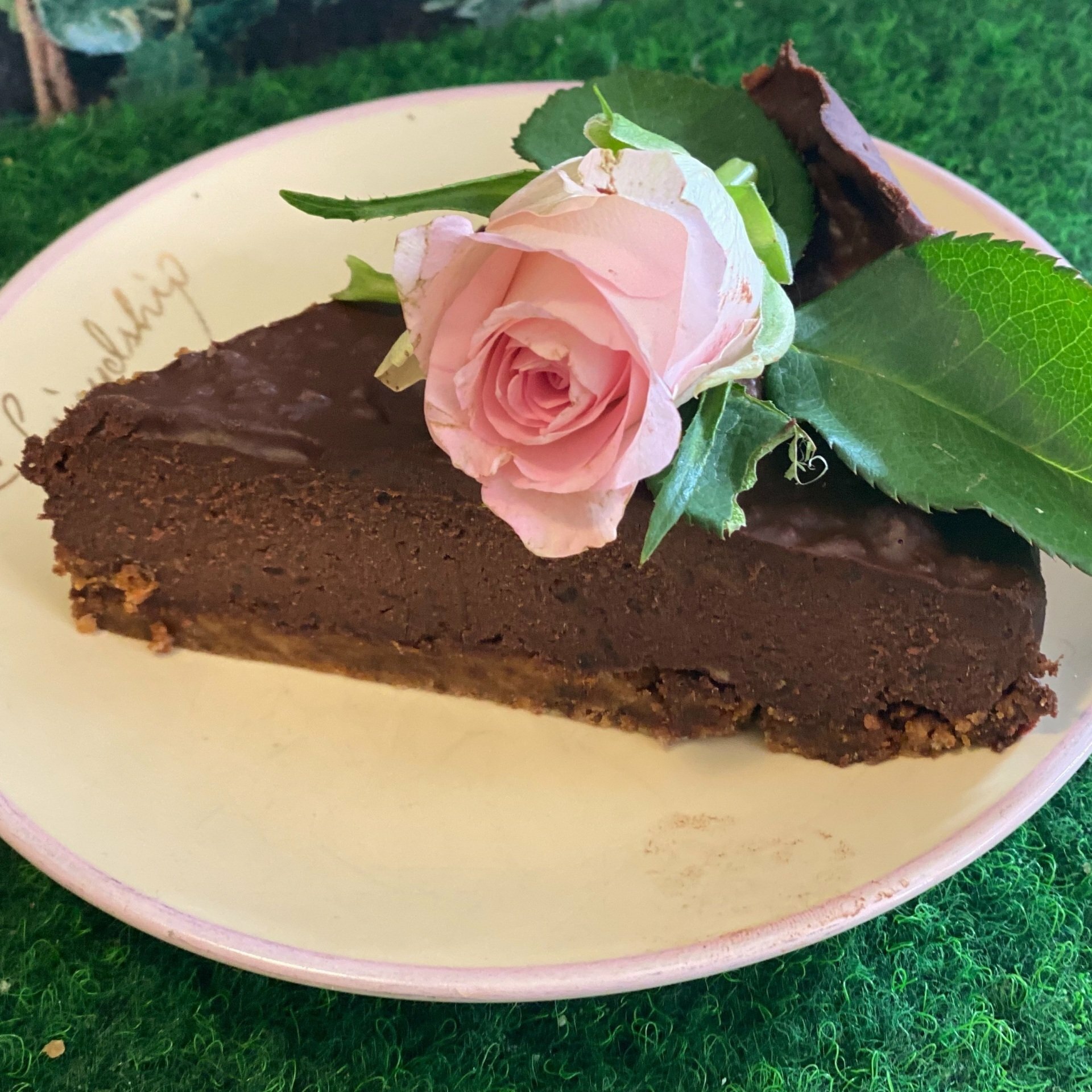 Chocolade dadeltaart met sinaasappel