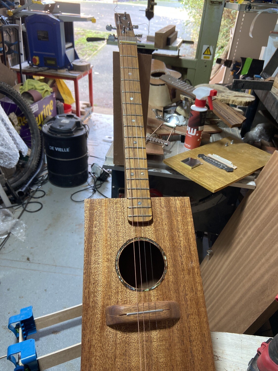 Acoustic Cigar Box Guitar kit