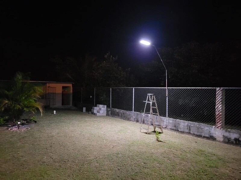 Lampara de poste 150W