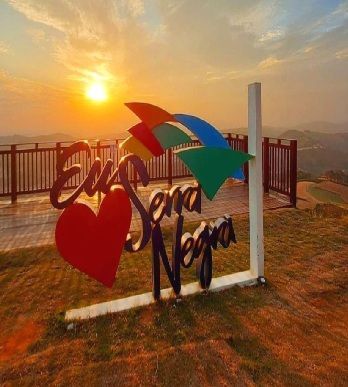 GRANDE RÉVEILLON 2027 EM SERRA NEGRA COM VISITA A ÁGUAS DE LINDÓIA E HOLAMBRA
