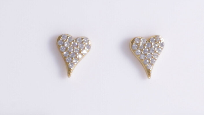 ELONGATED PAVE HEART STUDS