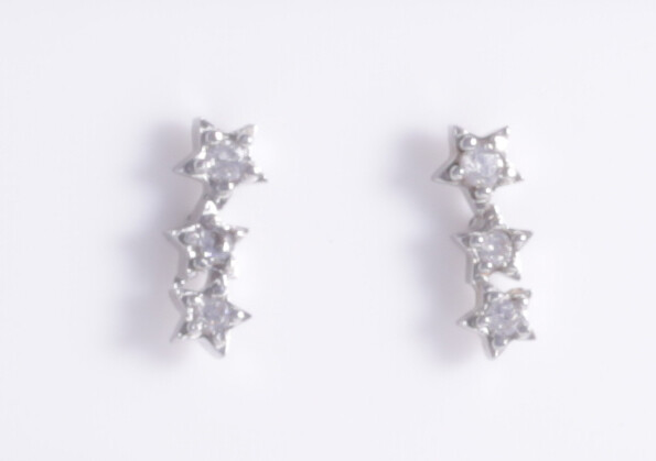 TRIPLE STONE STAR STUDS