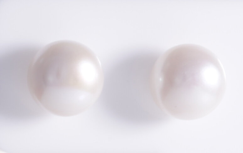 LARGE PEARL STUDS