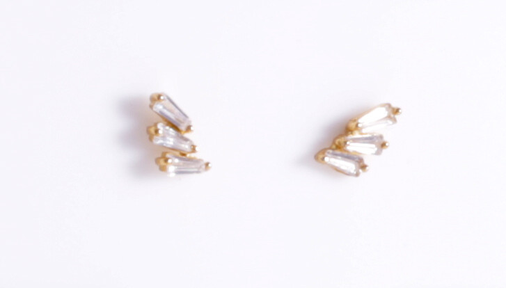 TRIPLE BAGUETTE STUDS