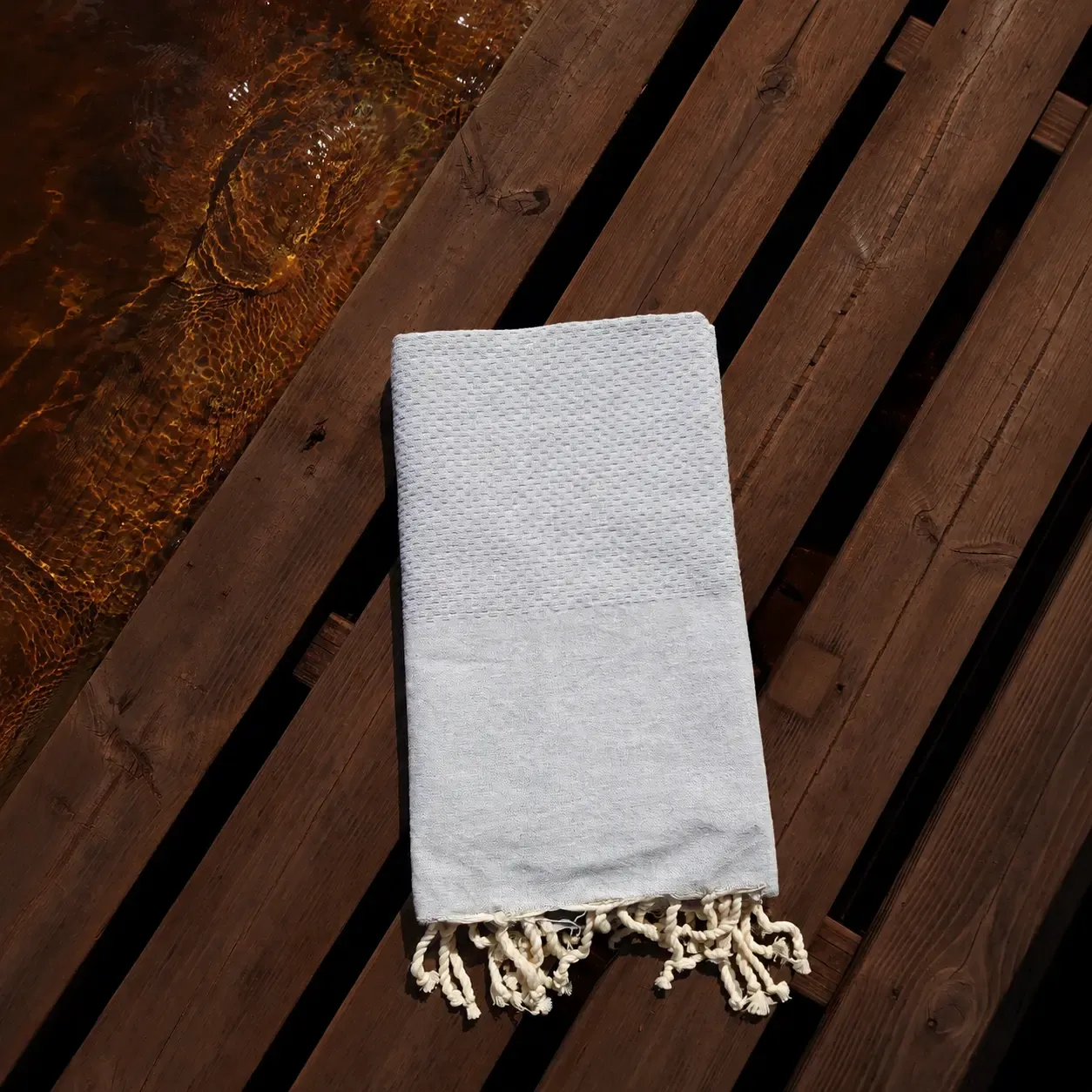 Iso hamam-pyyhe 100 × 200 cm – harmaa Iso Hamam-pyyhe 100 × 200 cm - harmaa