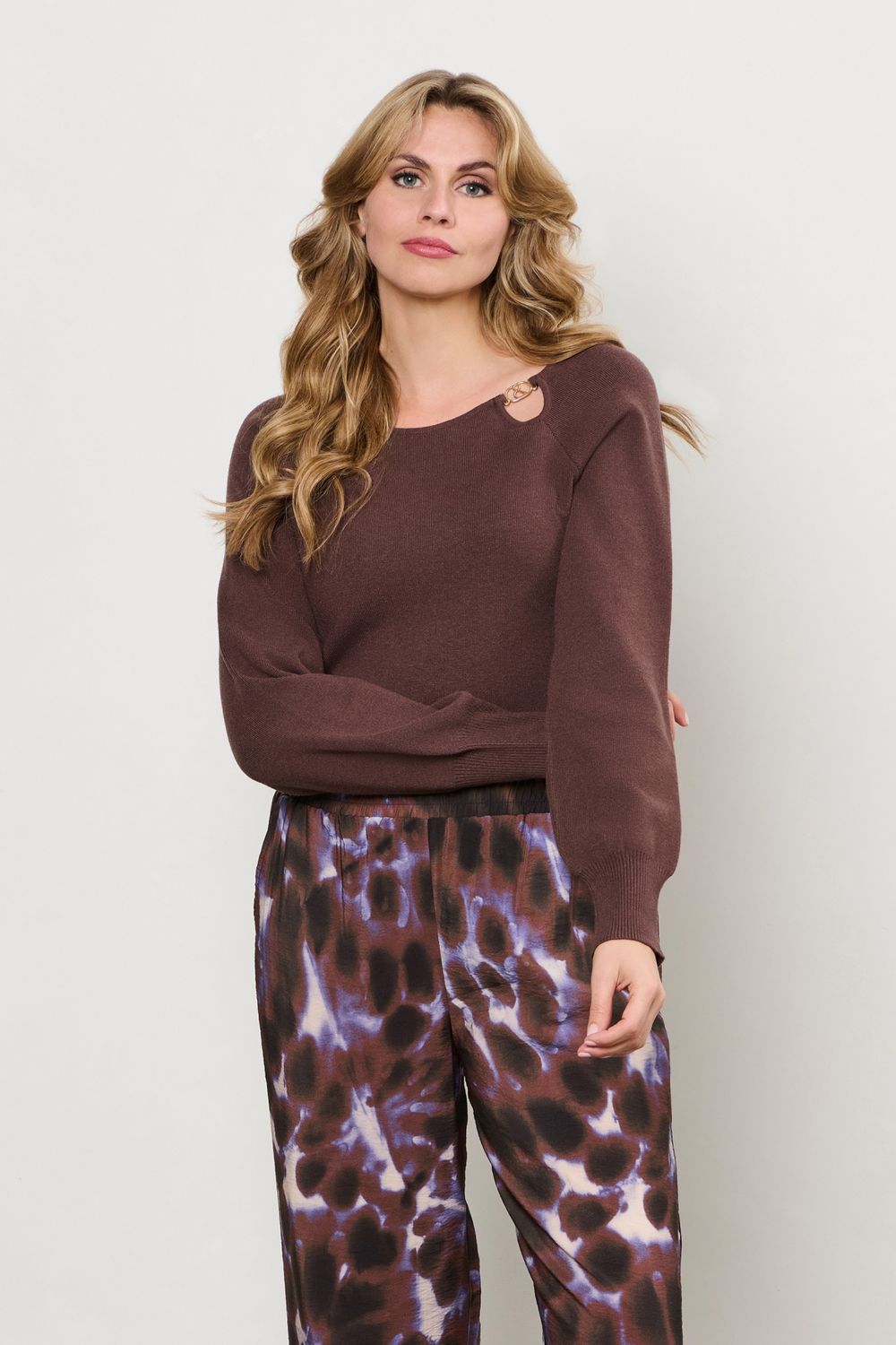&amp;CO Woman trui logo cut-out