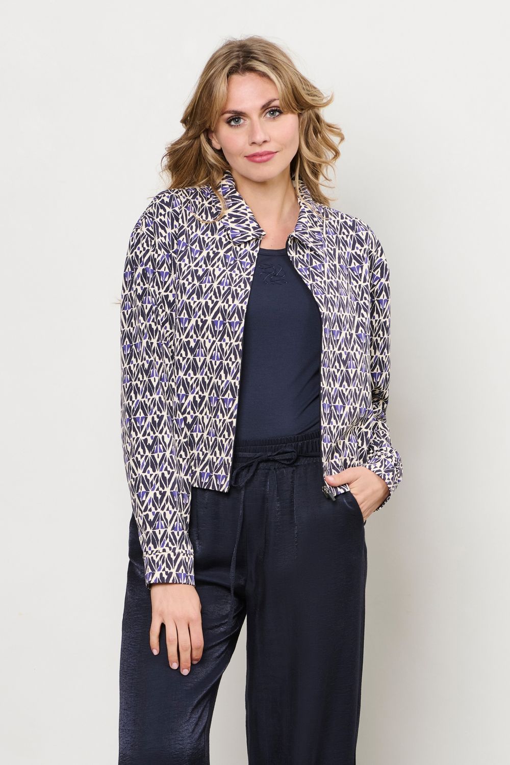 &amp;CO Woman jacket travel print