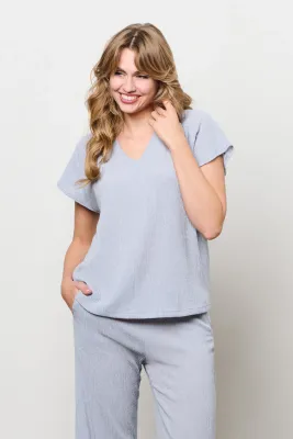 &amp;Co Woman shirt crinkle