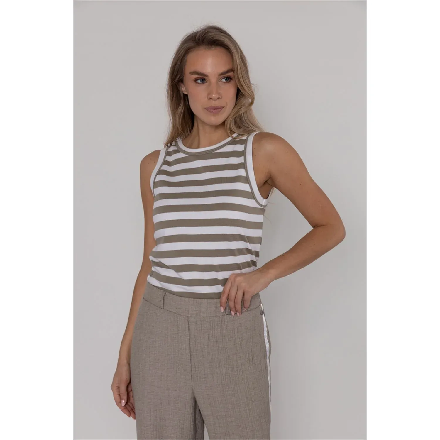 Poools top streep two-ways