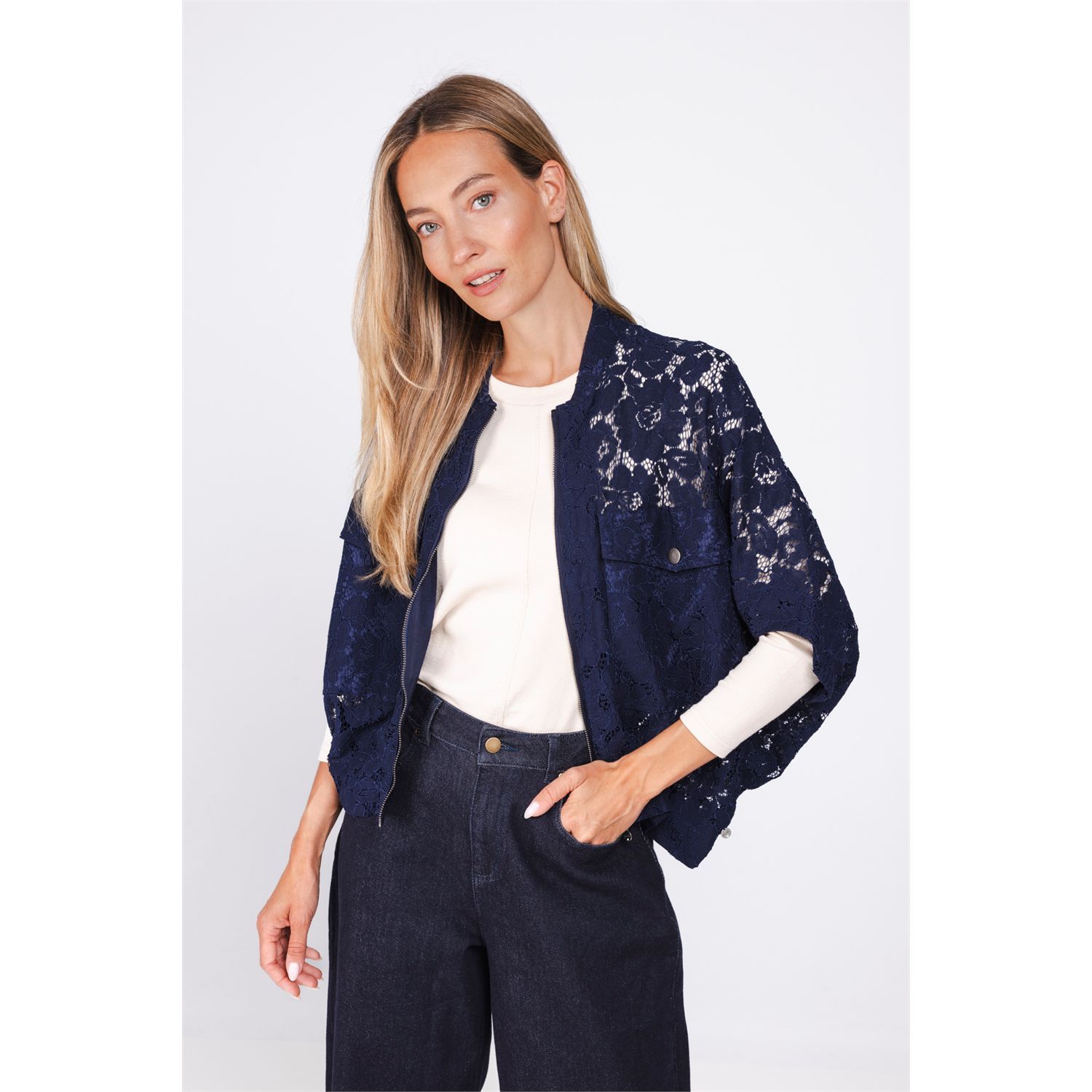 Poools jacket kanten bloem motief
